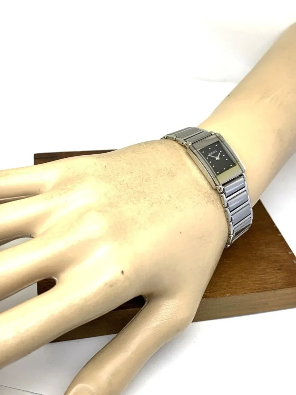 Rado Women's Watch 153.0488.3 Diastar Swiss Quartz Gray Titanium Tank 18mm - Picture 3 of 12